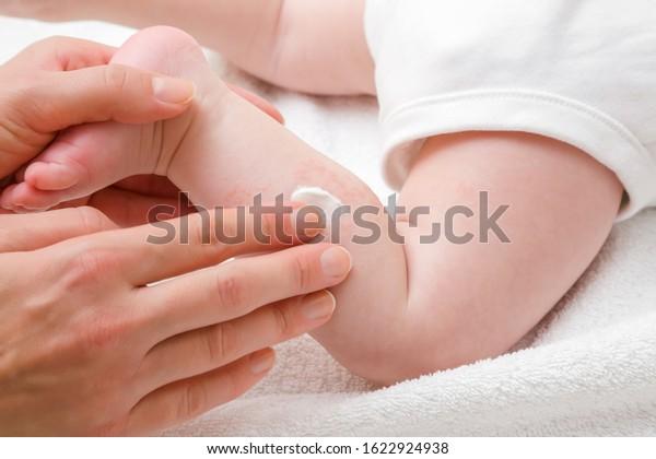 Benessere e Salute: Il Roll-On Citronella Latte Corpo: Protezione Naturale contro gli Insetti per tutta la Famiglia