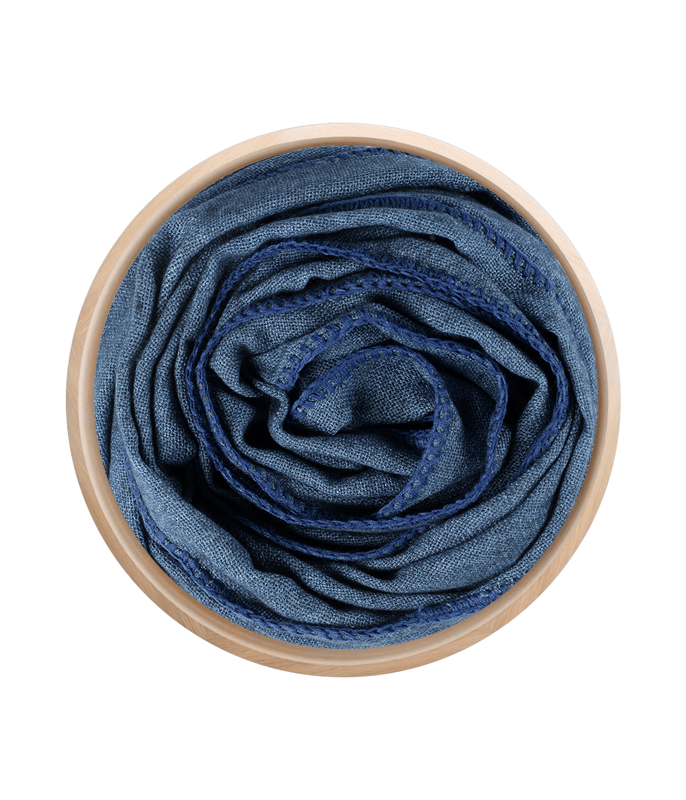 Benessere Naturale: Il Potere del Foulard Cashmere Melange Ceruleo: Eleganza e Comfort Sostenibile