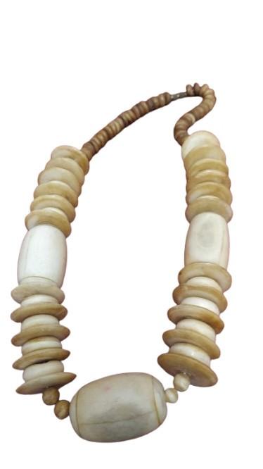 Benessere Naturale: Collana Tagua Nut Avorio Vegetale: Un Accessorio Elegante e Sostenibile